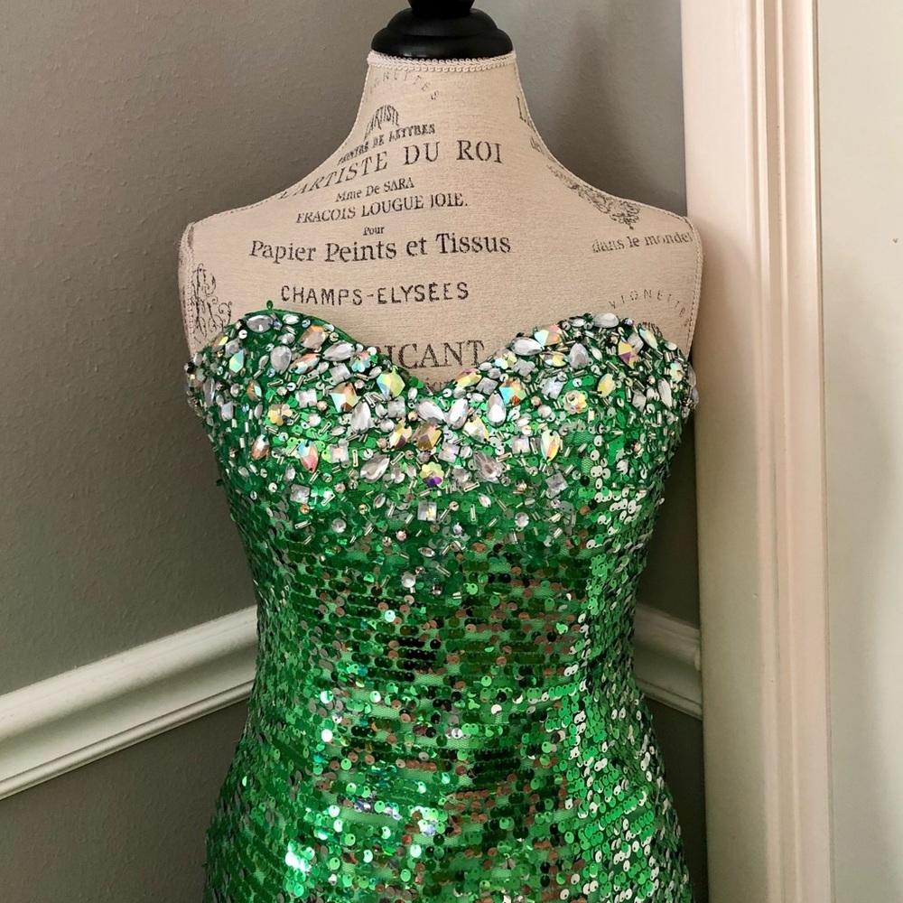 NEW TONY BOWLS LIMITED SZ 8 GREEN SEQUIN TULLE MERMAID FORMAL EVENING GOWN - Picture 3 of 14